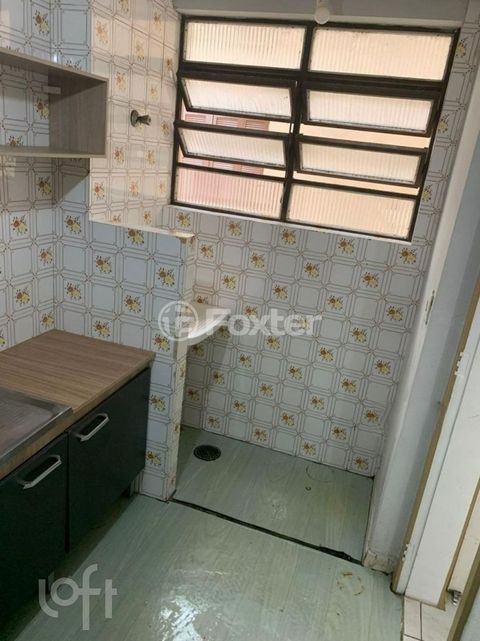 Image 7 - 915056