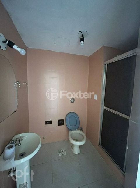 Image 8 - 915056