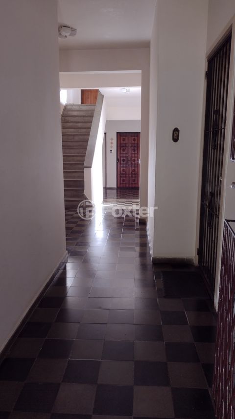 Image 5 - 915059