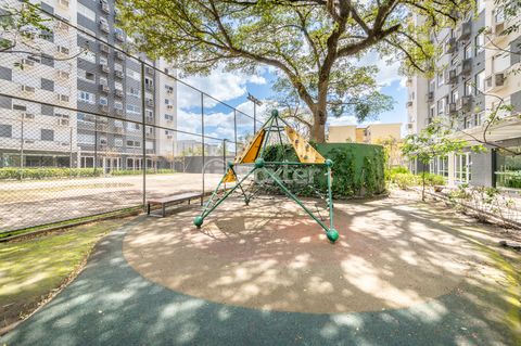Image 7 - 915109