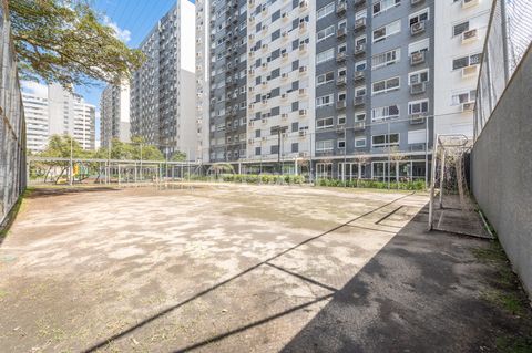 Image 9 - 915109