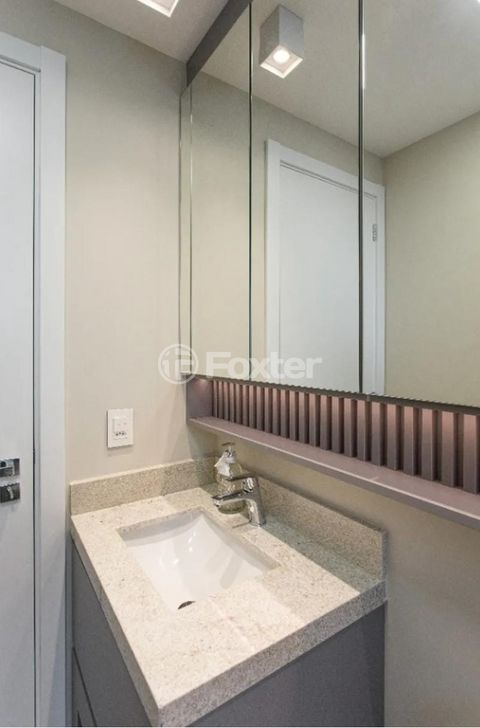 Image 16 - 915109