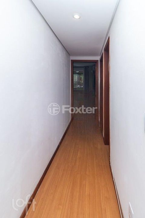 Image 8 - 915143