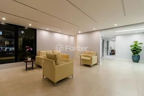 Image 10 - 915153