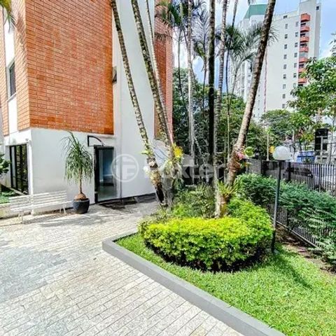 Image 12 - 915153