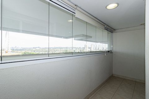 Image 5 - 915179