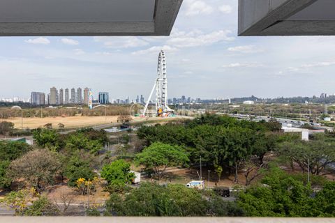Image 6 - 915179