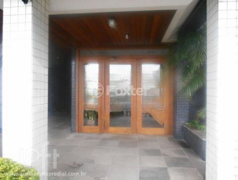 Image 10 - 915191