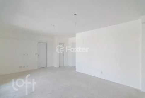 Image 1 - 915197