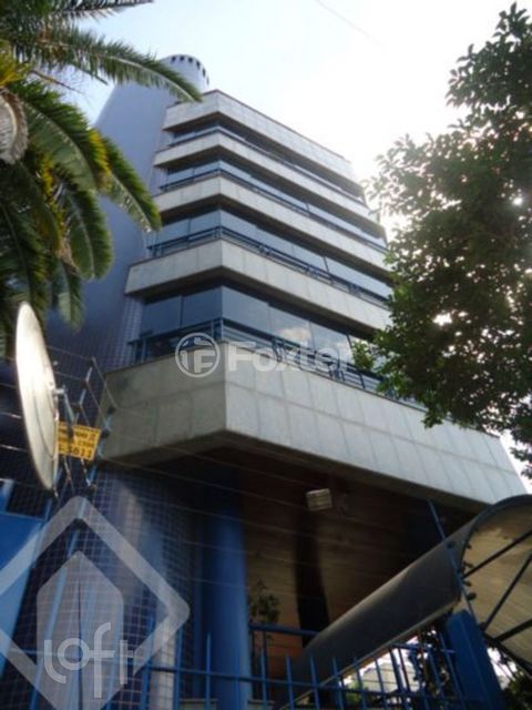Image 6 - 915223