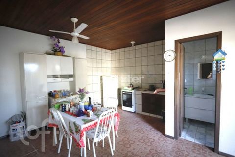 Image 18 - 915286