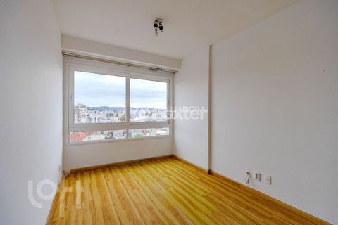 Image 7 - 915288