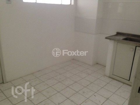 Image 4 - 915300