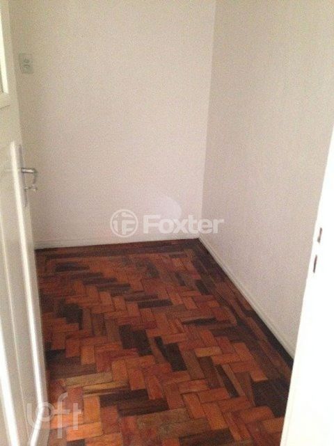 Image 3 - 915300