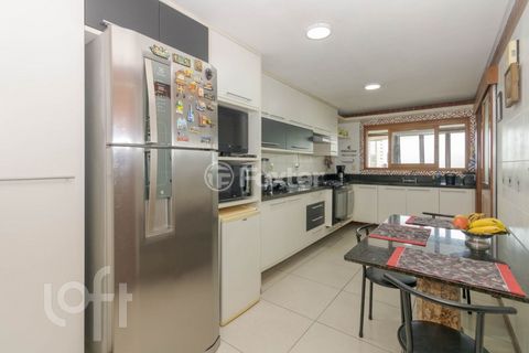 Image 16 - 915302