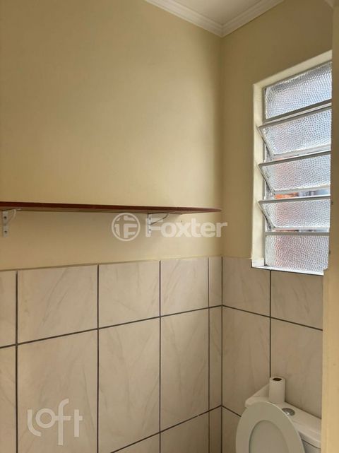 Image 4 - 915309