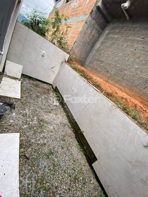 Image 10 - 915311
