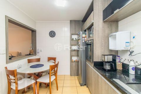 Image 19 - 915322