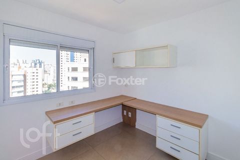 Image 7 - 915333