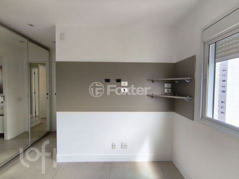 Image 7 - 915333