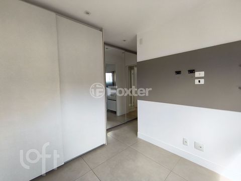 Image 8 - 915333