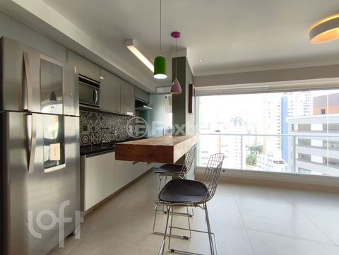 Image 4 - 915333