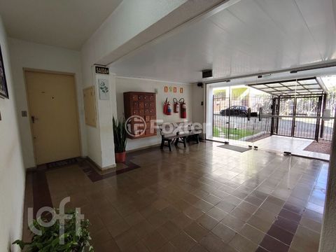 Image 7 - 915335