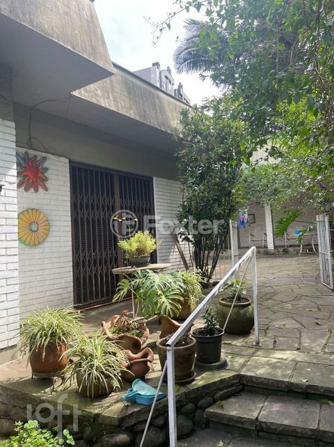 Image 4 - 915338