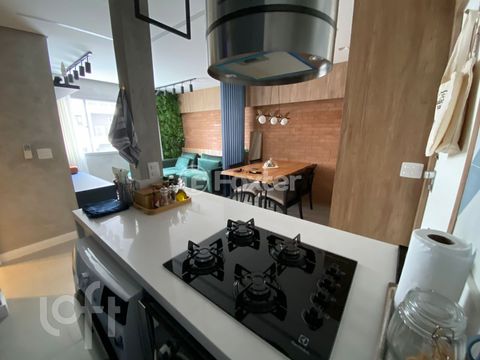 Image 3 - 915341