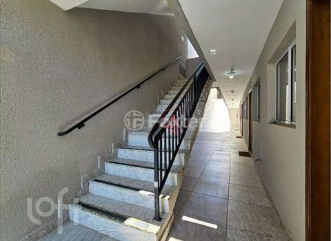 Image 6 - 915358