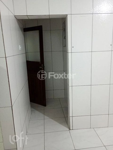 Image 3 - 915359
