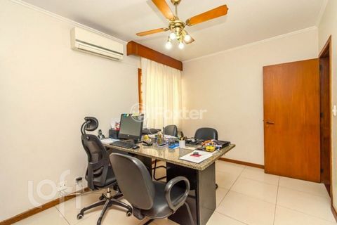 Image 10 - 915378