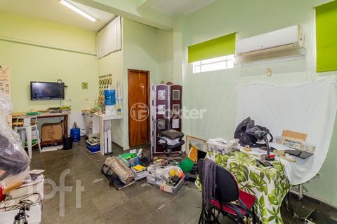 Image 14 - 915387