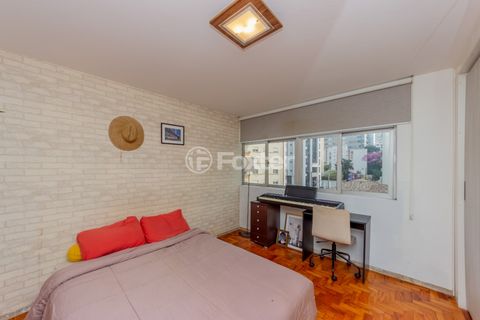 Image 7 - 915389