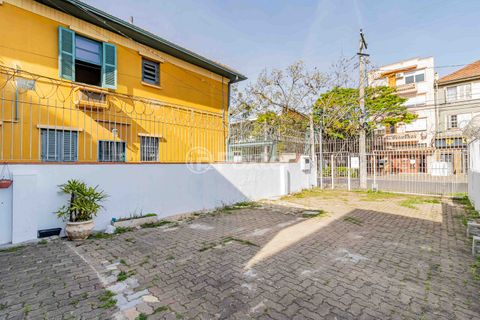 Image 3 - 915391