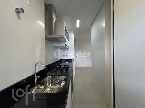 Image 3 - 915403