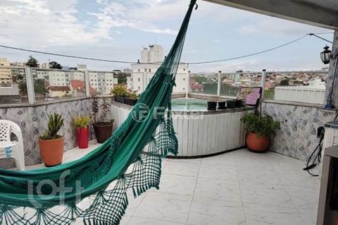 Image 7 - 915407