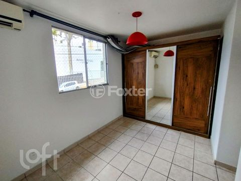 Image 1 - 915417