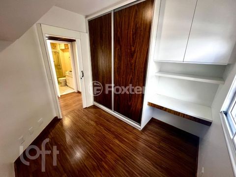 Image 7 - 915425