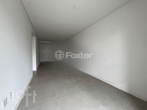 Image 4 - 915451
