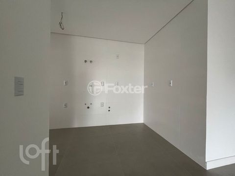 Image 7 - 915451