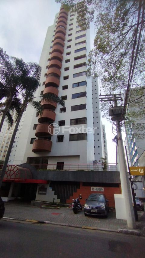 Image 7 - 915452