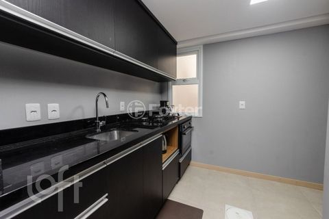Image 14 - 915515