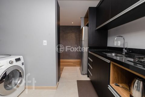 Image 15 - 915515