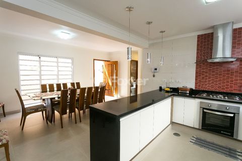 Image 11 - 915530