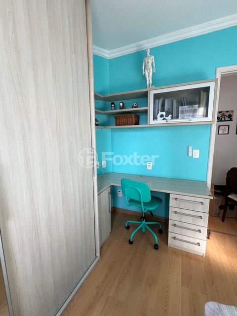 Image 4 - 915542