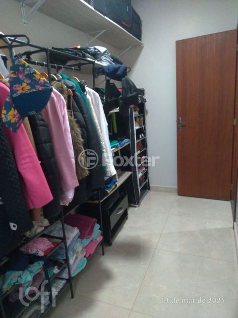 Image 7 - 915545