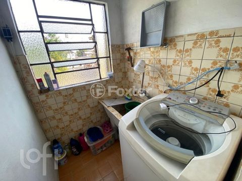 Image 7 - 915549