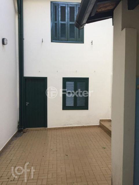 Image 4 - 915553