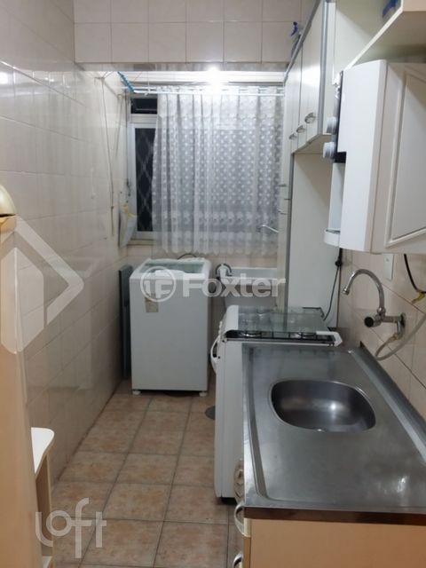 Image 7 - 915555